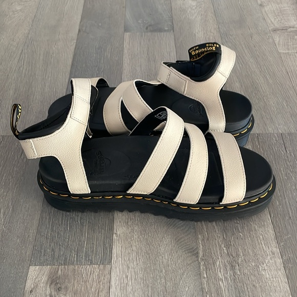 Dr. Martens Blaire Hydro Women's Sandal - Picture 10 of 12